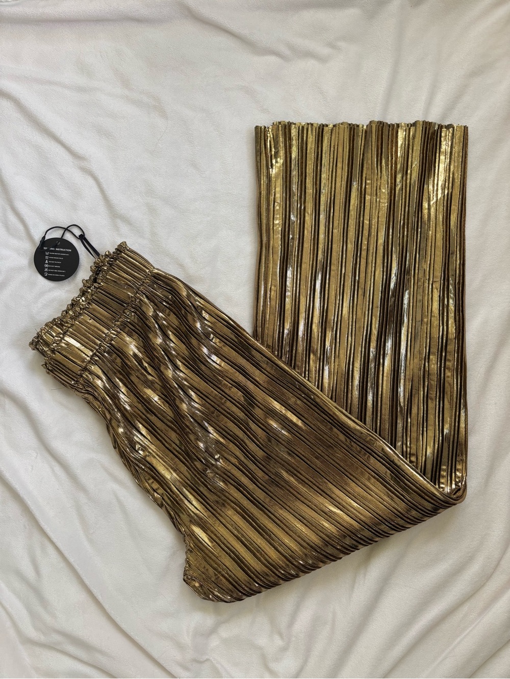 Metallic Gold Pleated High Waist Wide-Leg Palazzo Pants - Picture 3 of 5